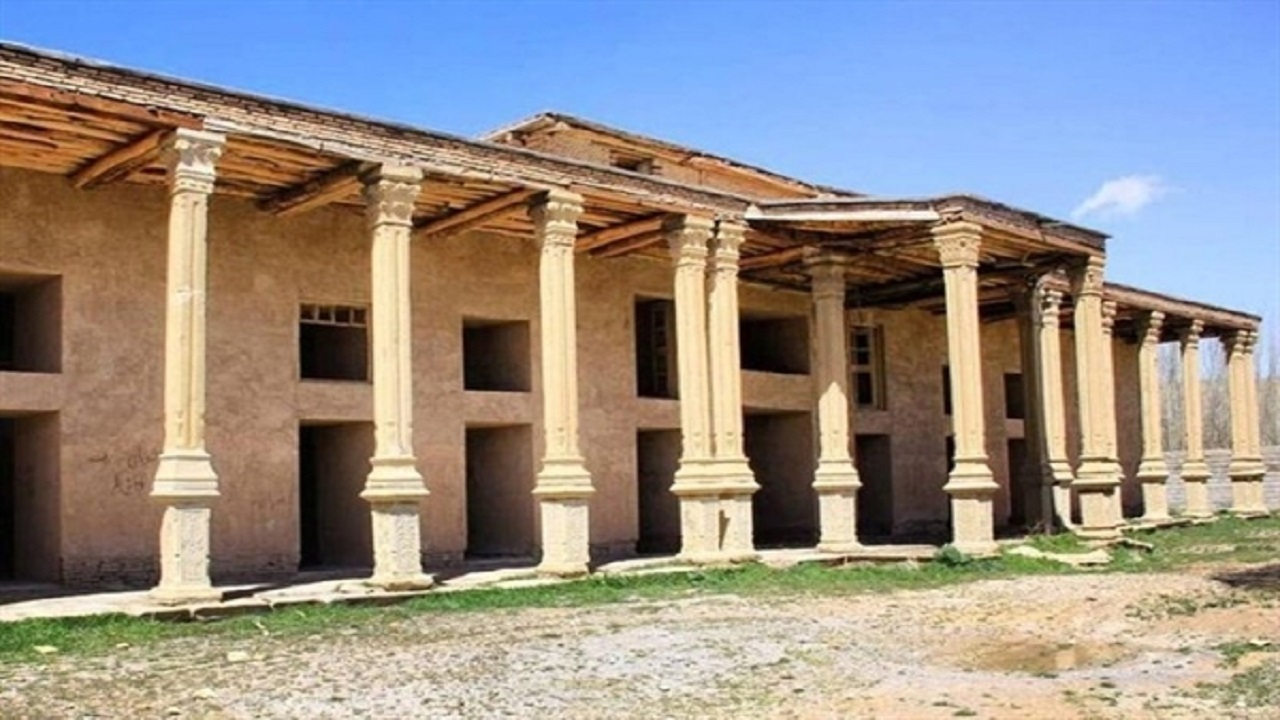 قلعه صمصام‌السلطنه شلمزار با معماری ایرانی و اروپایی میزبان مسافران نوروزی است