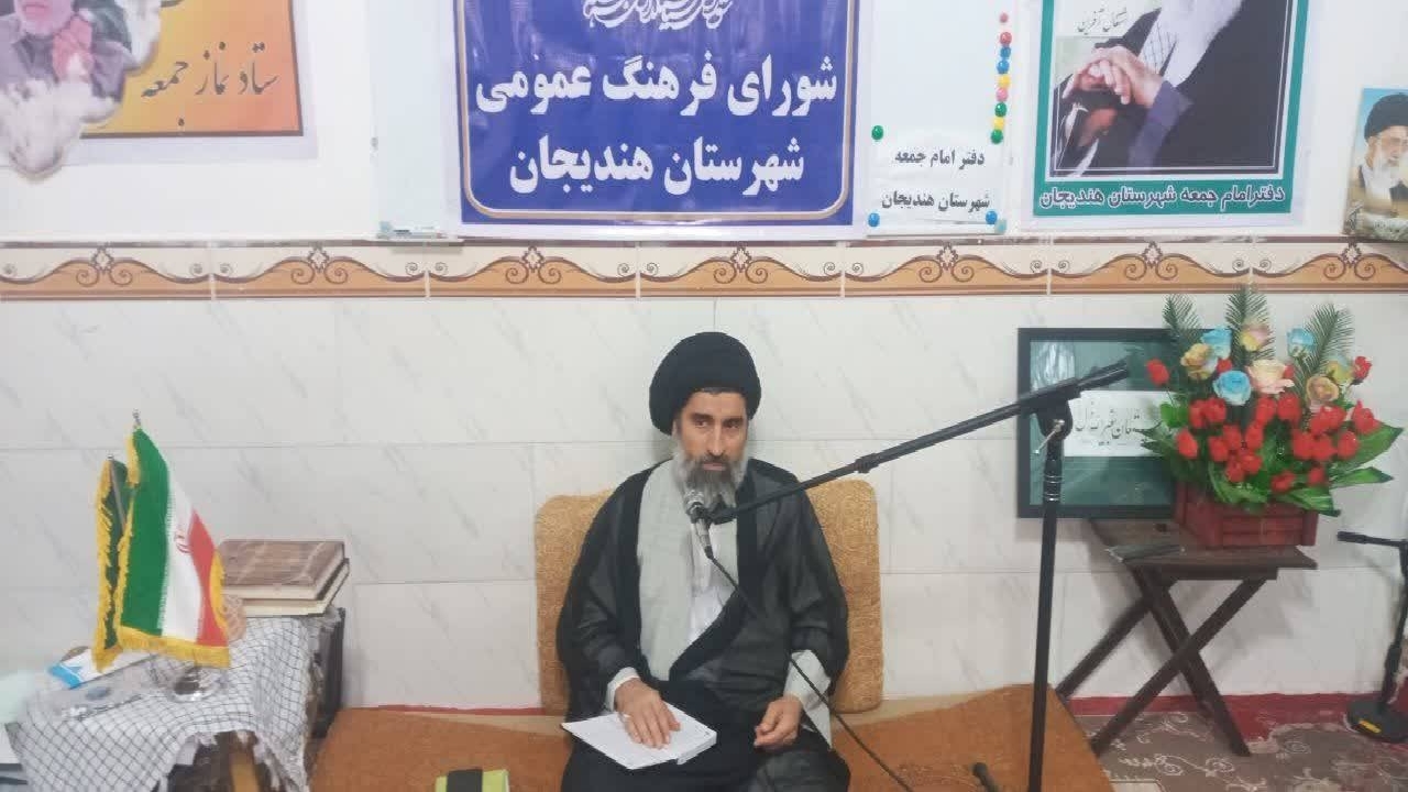با فروشندگانی که پوشش نامناسب دارند برخورد قانونی شود