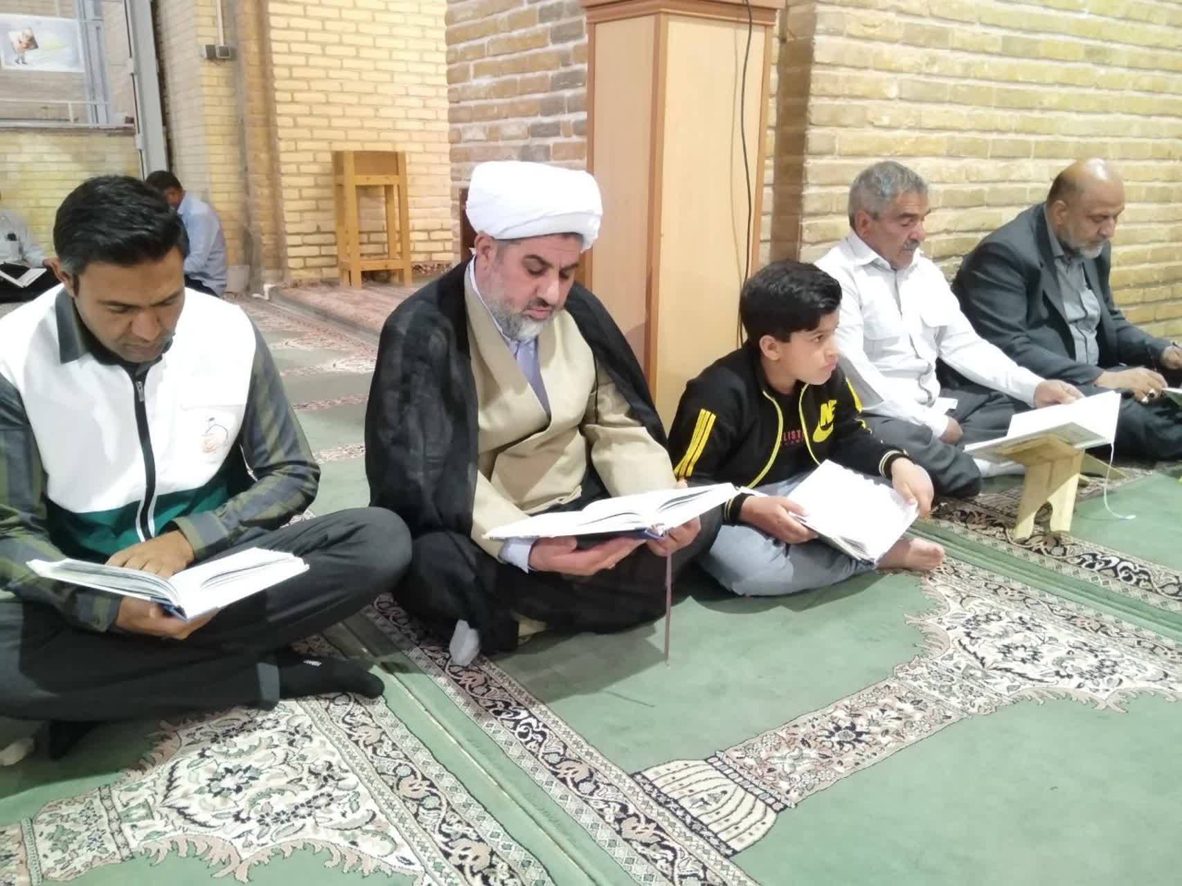اجرای مراسم جمع خوانی قران کریم در مسجد جامع صفائیه رفسنجان + فیلم و تصاویر