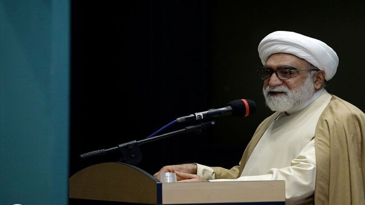 آستان قدس امکانات خود را برای تعمیق قرآن در جامعه بکار می‌گیرد