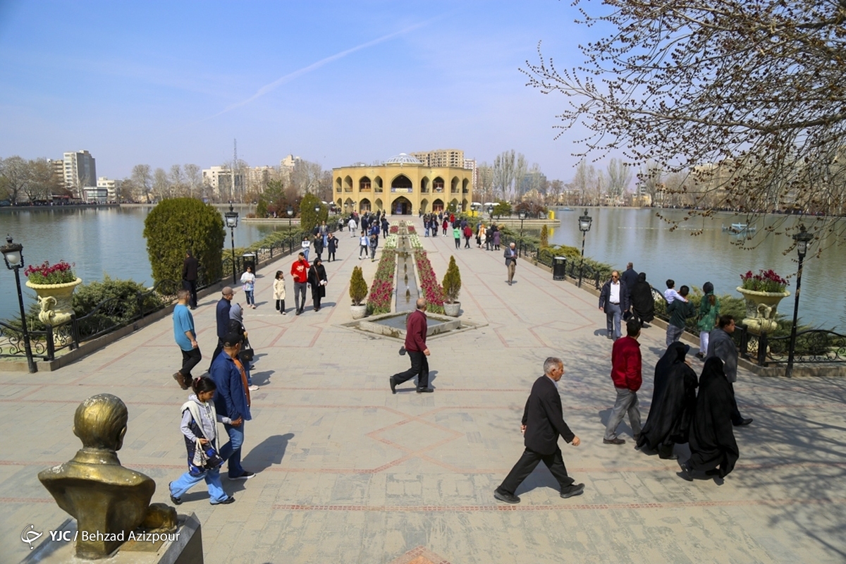مسافران نوروزی در کاشان