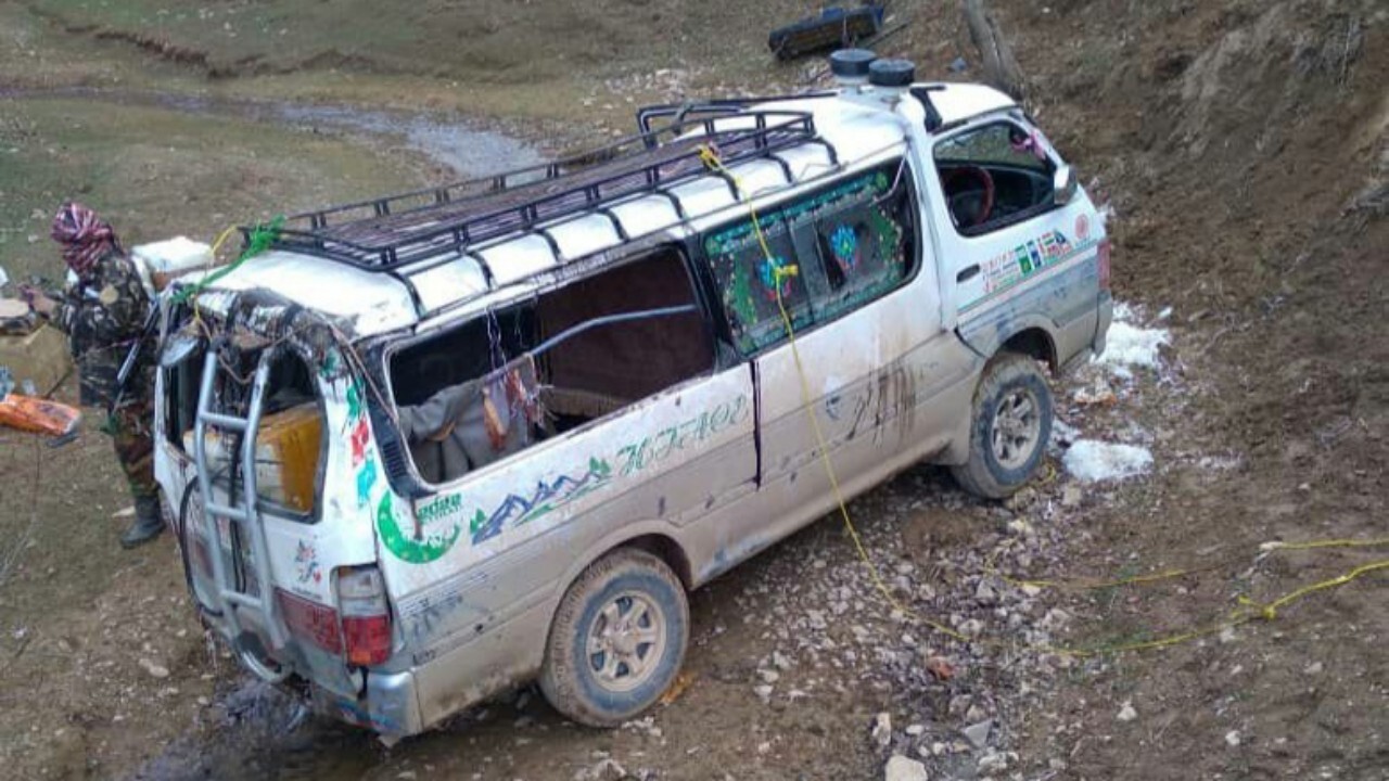 ۱۲ کشته بر اثر ۱۴ حادثه رانندگی در افغانستان