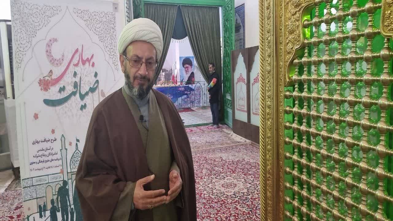 ۵۰ هزار نفر در بقاع متبرکه سال خود را تحویل کردند