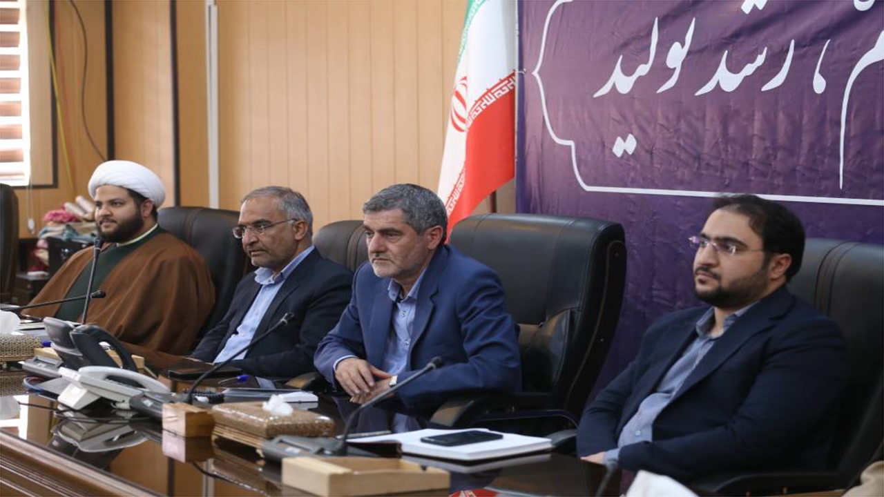 رفتار‌های فرهنگی و اعتقادی دانش‌آموزان تقویت شود