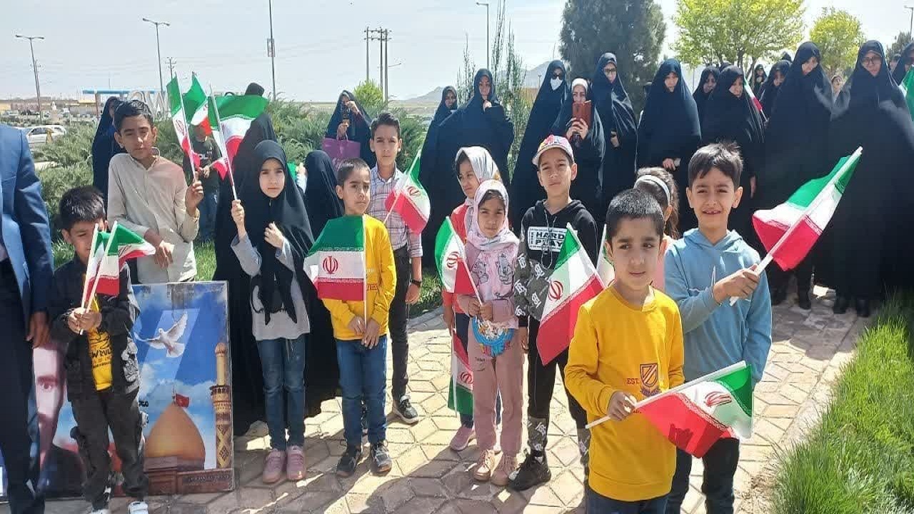 گرامیداشت روز جمهوری اسلامی در خراسان جنوبی + تصاویر