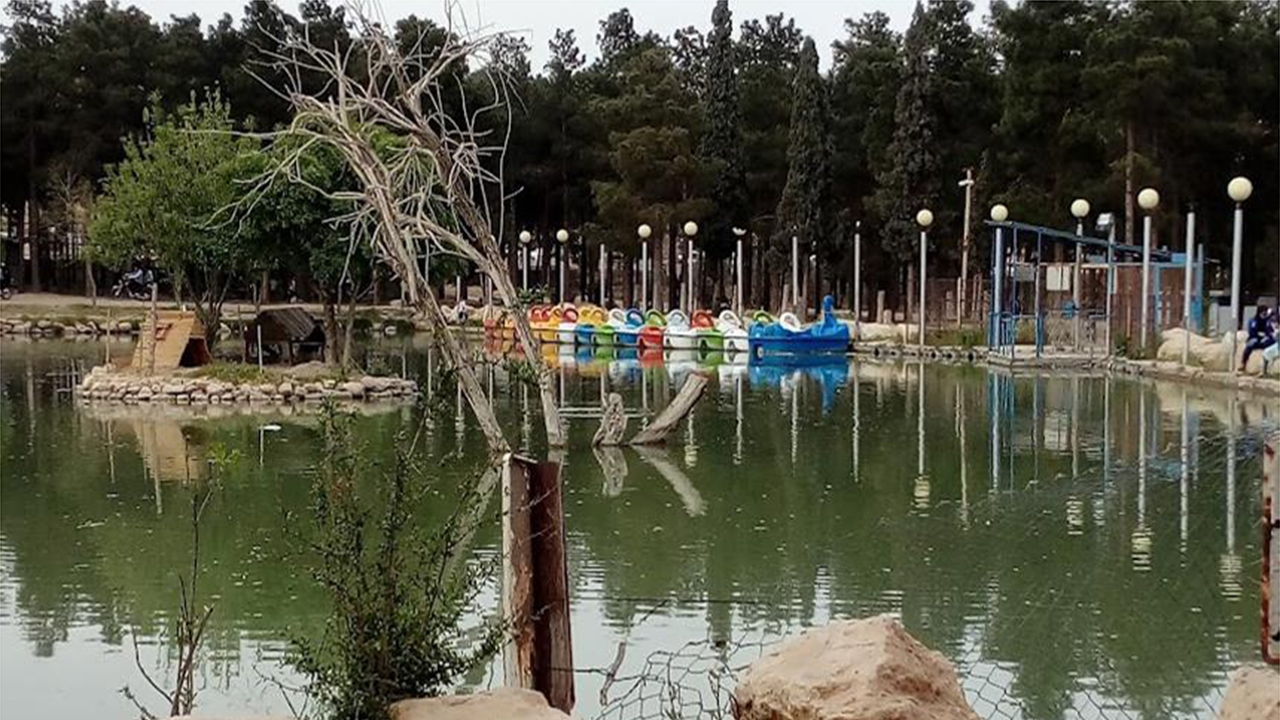 پارک جنگلی زرقان پذیرای مسافران و گردشگران نوروزی + فیلم