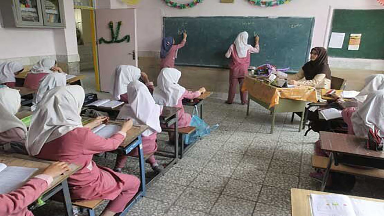ساعت شروع به کار مدارس در هرمزگان بدون تغییر