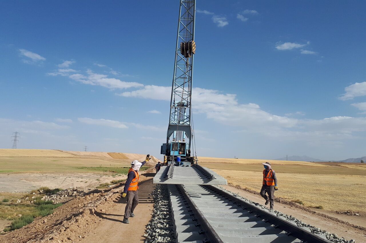 خروج فارس از بن بست ریلی