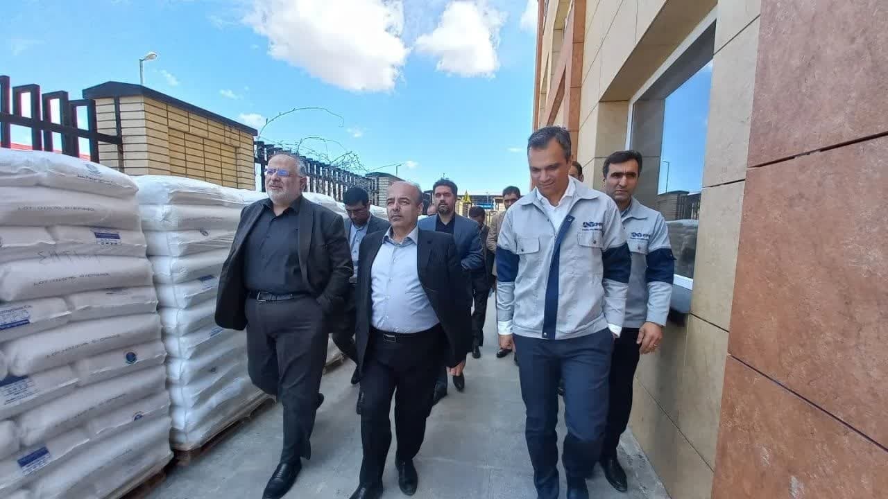 بازدید استاندار از یک واحد تولیدی دانش بنیان در آبیک