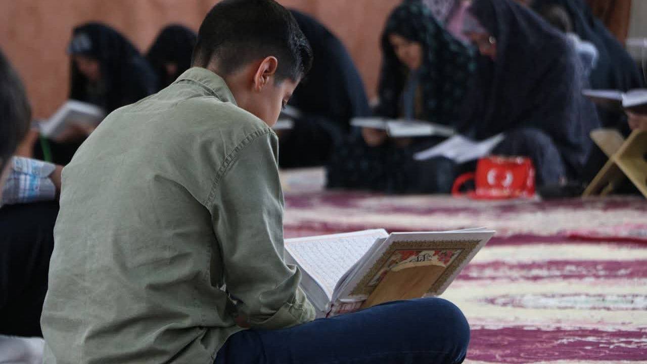 برگزاری آیین اعتکاف ماه رمضان در ده زیار کرمان