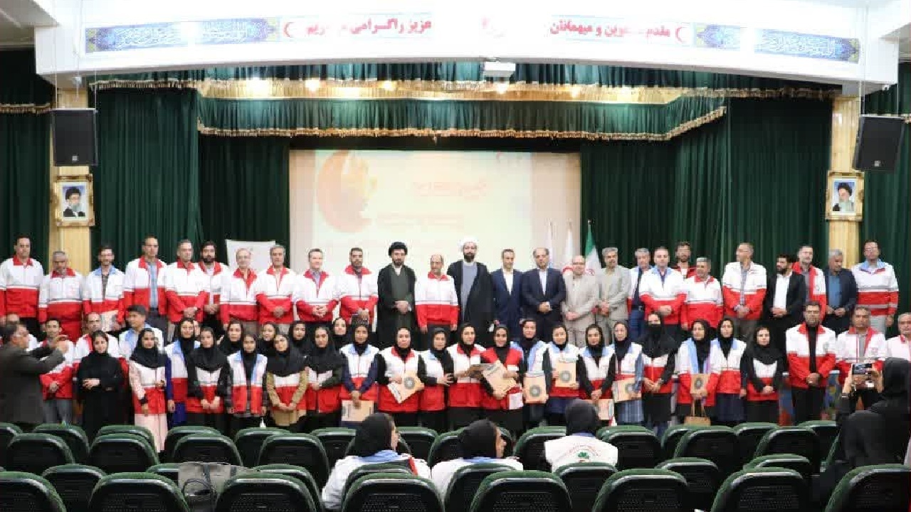 اختتامیه طرح ملی خدمات بشردوستانه نوروزی جوانان هلال احمر استان مرکزی