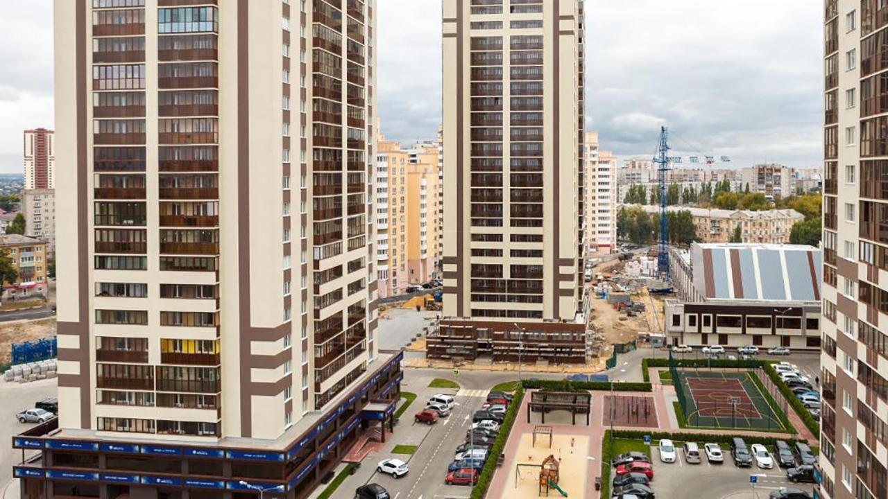 نجات معجزه آسا پس از سقوط از ۱۹ طبقه + فیلم