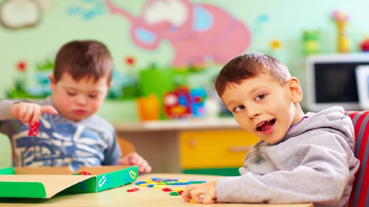 حمایت بهزیستی استان سمنان از۶۰ کودک دارای اختلال اُتیسم