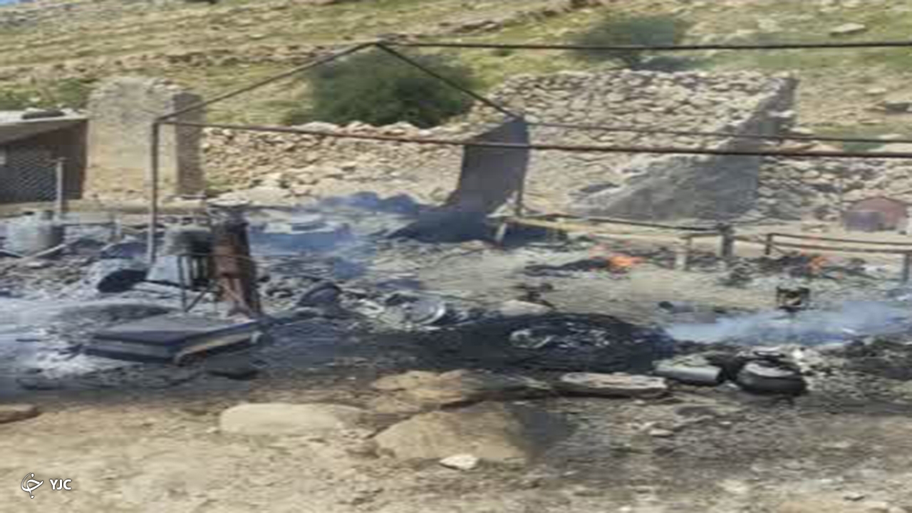 آتش سوزی چادر عشایری در حومه روستای امامزاده سید حسین آتش سوزی چادر عشایری در حومه روستای امامزاده سید حسین