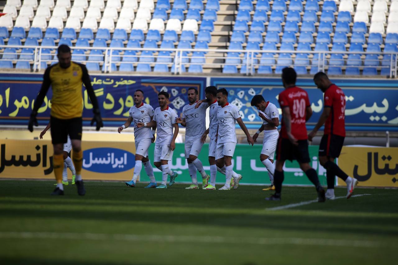 پرسپولیس- ملوان؛نبرد حساس سرخپوشان برای ماندن در کورس قهرمانی/صنعت نفت- مس کرمان؛ جدال فینال گونه ته جدولی ها