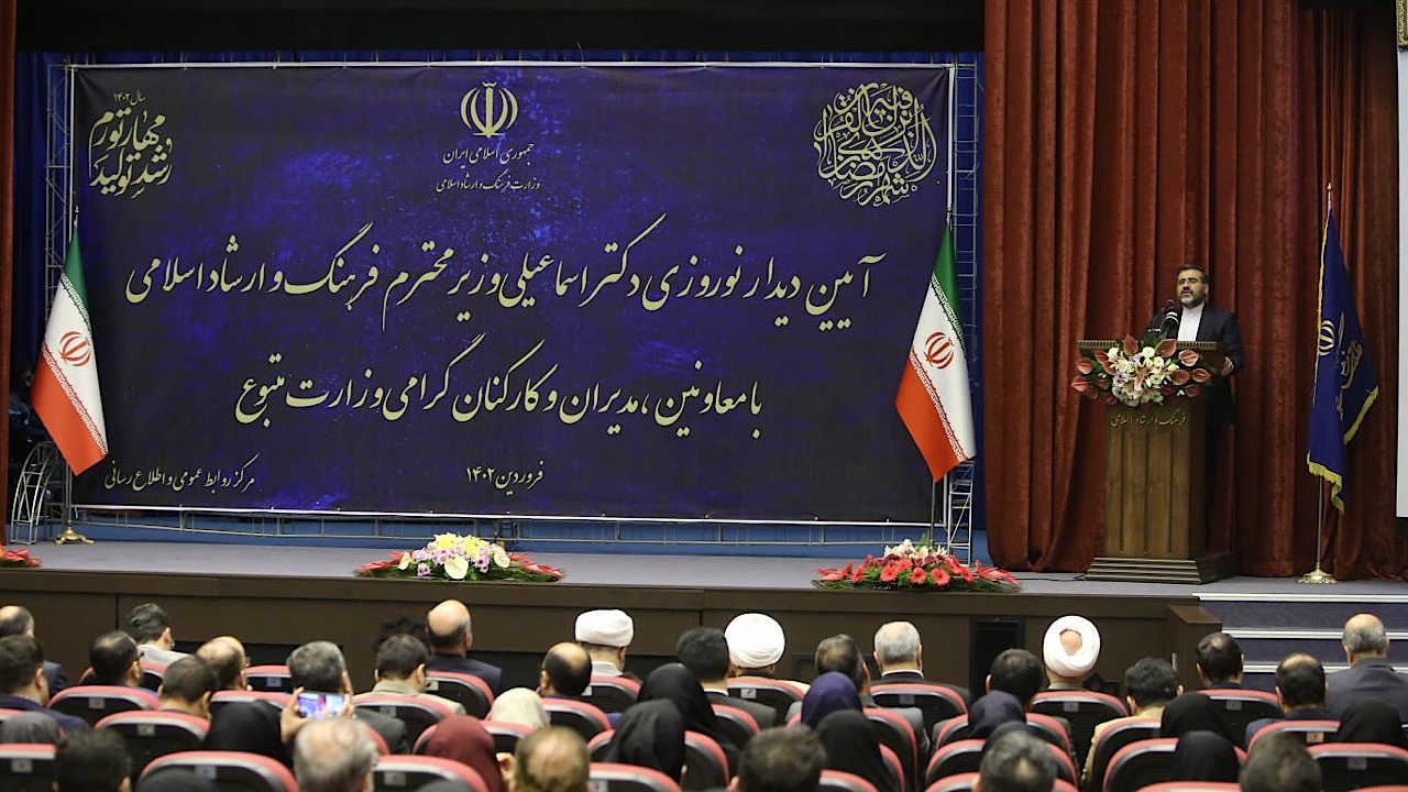 جامعه ایرانی از دستاورد‌های اخلاقی انقلاب اسلامی عقب نشینی نمی‌کند