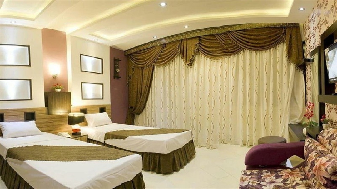 اسکان ۲ هزار و ۷۰۰ گردشگر در مراکز اقامتی نهاوند