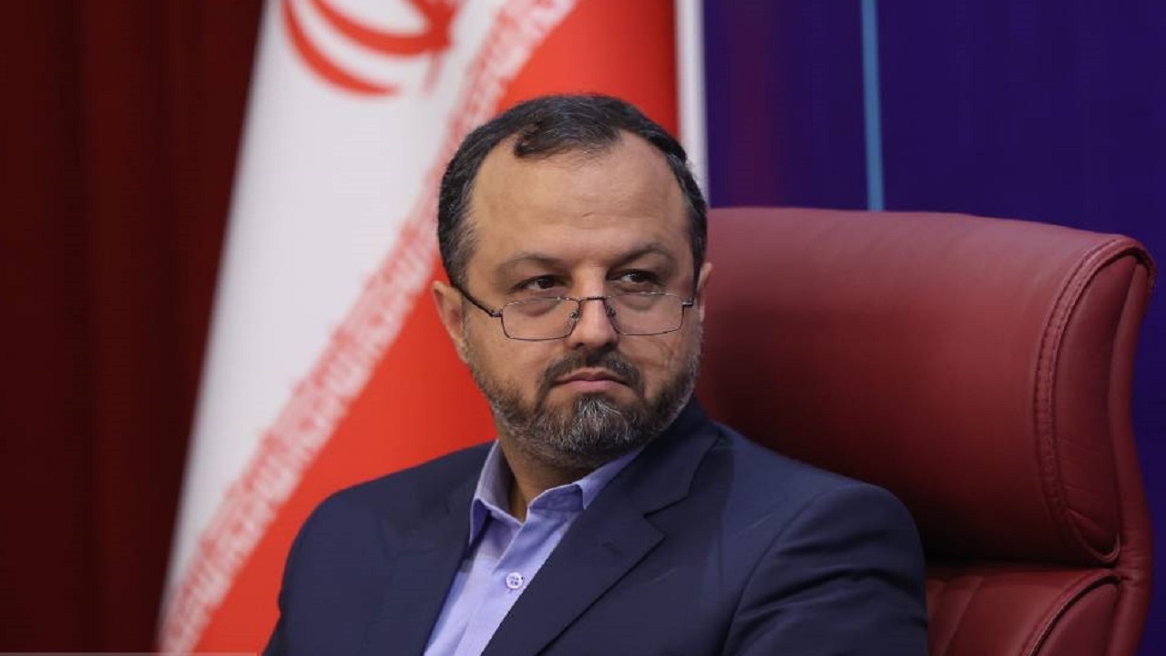 نرخ ۲۸۵۰۰ تومانی ارز پتروشیمی‌ها به مهار تورم کمک می‌کند