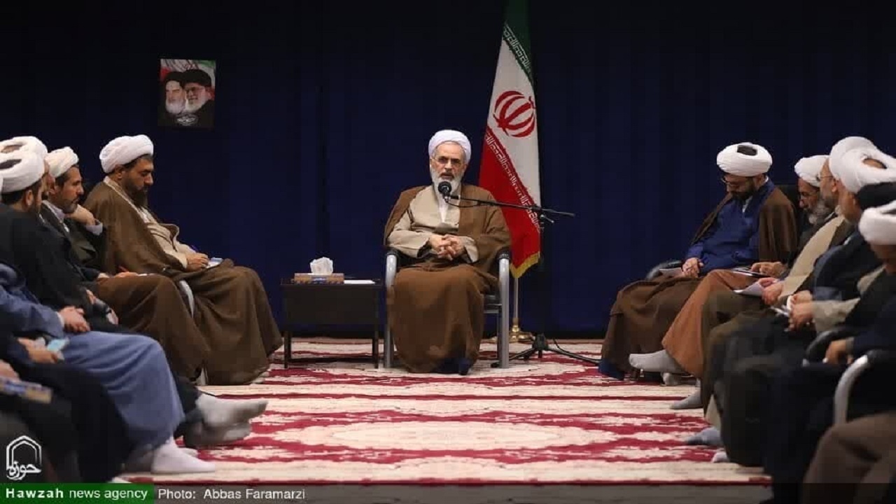 نقش موثر حوزه علمیه قزوین در تربیت عالمان دین