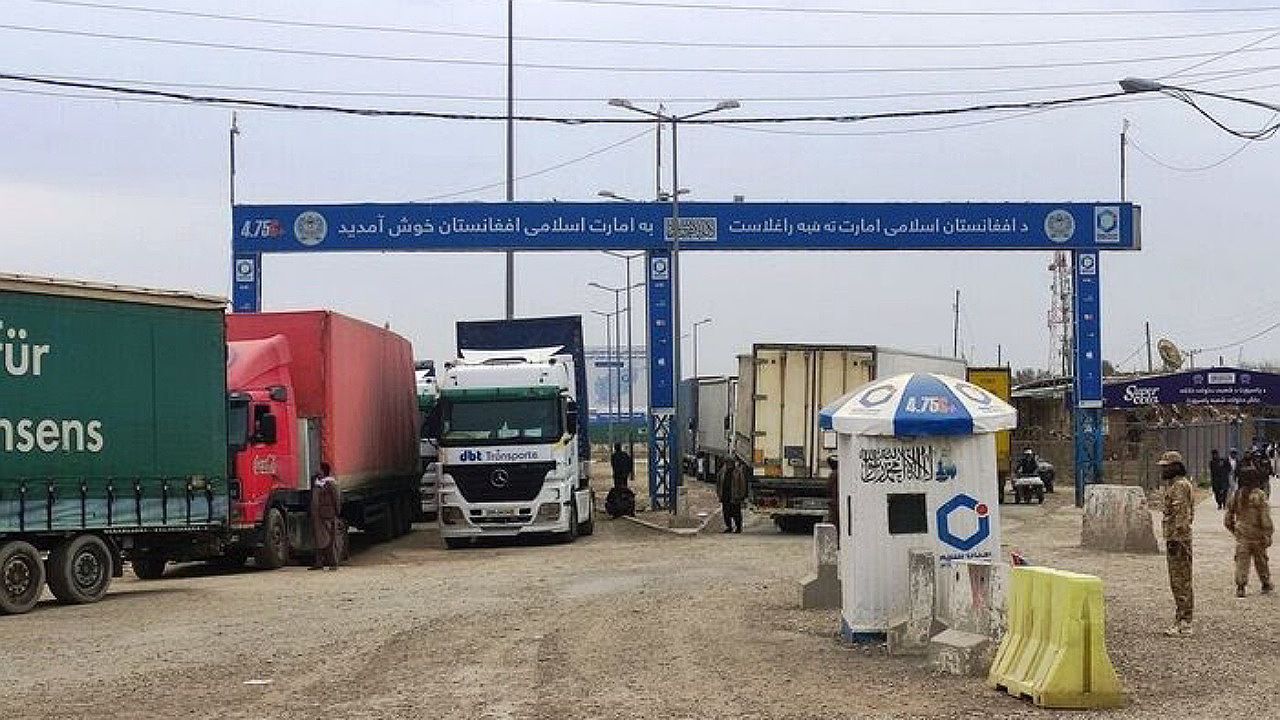 بیش از ۴۶۰ هزار تن کالا از مرز دوغارون خراسان رضوی به افغانستان صادر شد