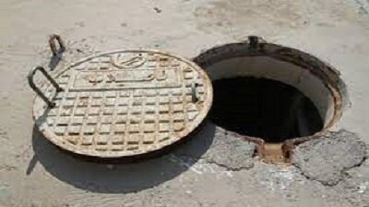 خسارت زیادی به شبکه فاضلاب زهک وارد شده است