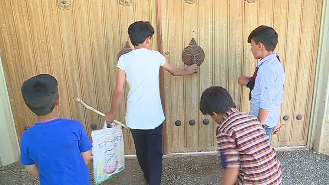 مراسم کهن اُهو اُهو، شادباش مردم محلات در شادی اهل بیت
