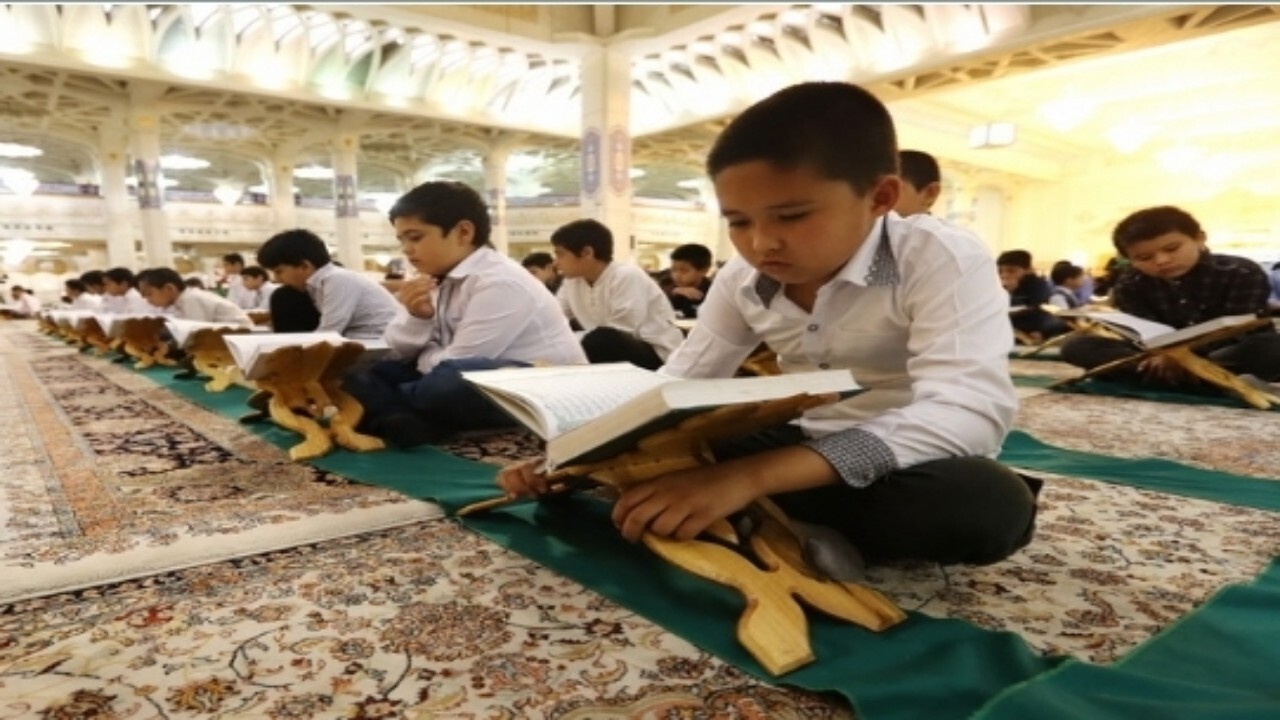 نخستین مسابقات مدیحه‌سرایی مهاجرین افغانستانی در مشهد برگزار شد + فیلم