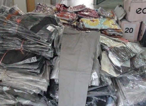 لو رفتن محل نگهداری پوشاک قاچاق در رشت