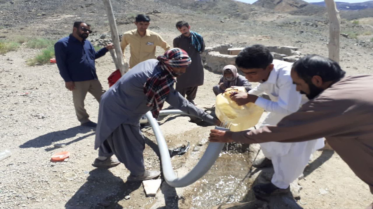 آب آشامیدنی به روستای گل سرخ رسید
