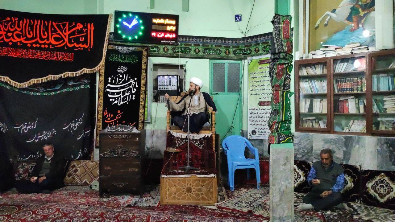 سخنرانی روحانی مسجد