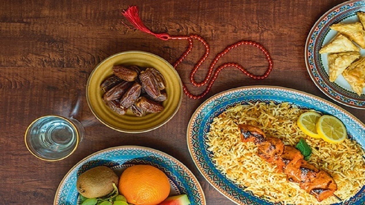 اصول غذا خوردن روزه داران در ماه رمضان + فیلم