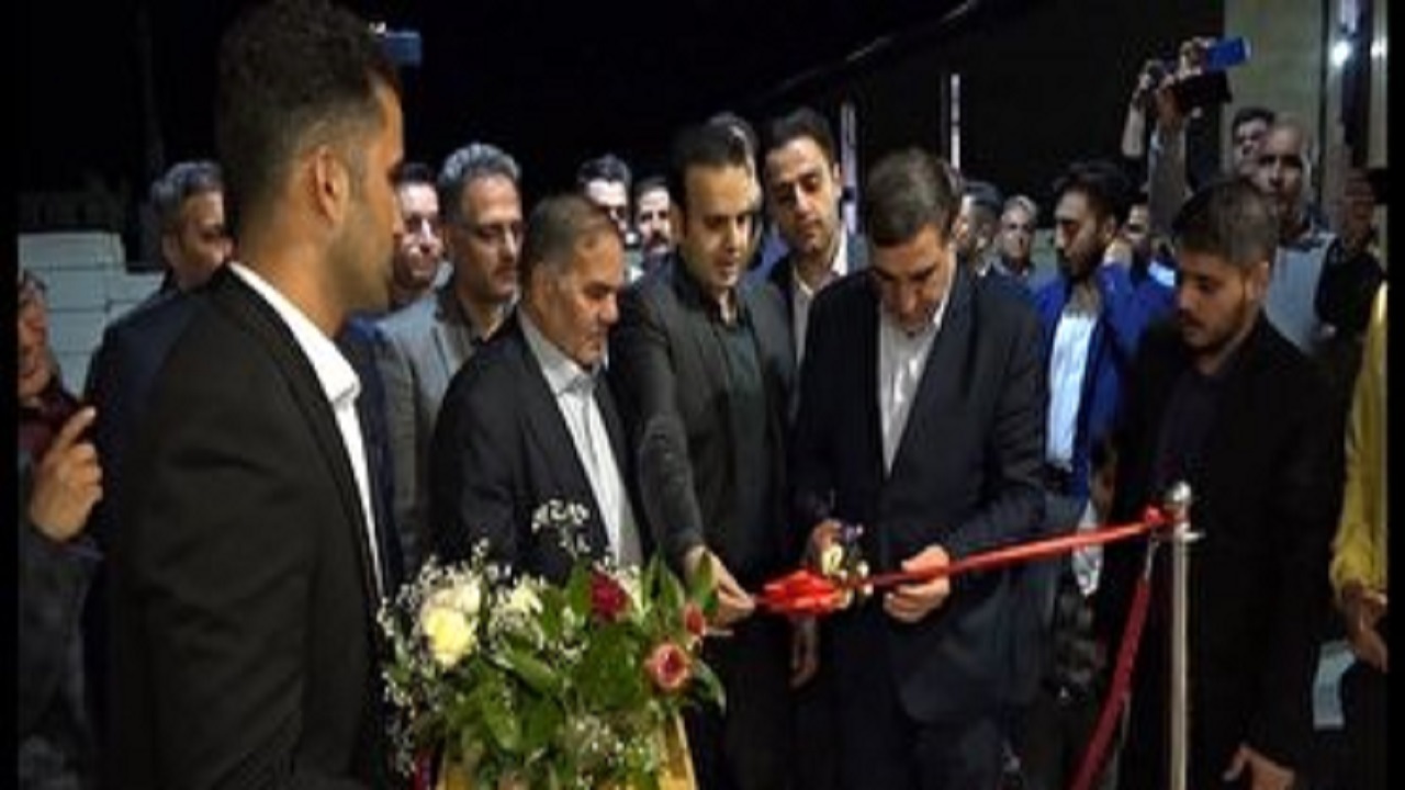 بهره برداری از یک واحد تولید چسب در شهرک شکوهیه قم