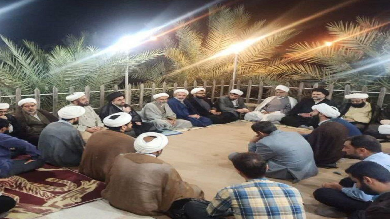 برگزاری جلسه روحانیون لارستان به مناسبت ماه مبارک رمضان + تصاویر