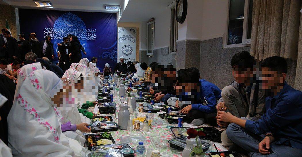 اژه&zwnj;ای با ایتام شیرخوارگاه امام علی (ع) کرج افطار کرد