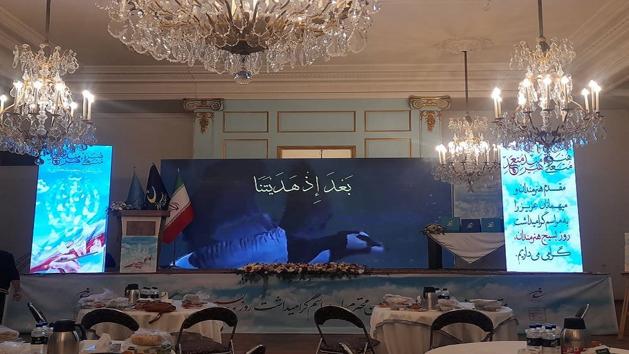 نگاه ما به هنرمندان با نگاه ملی و اعتقادی است