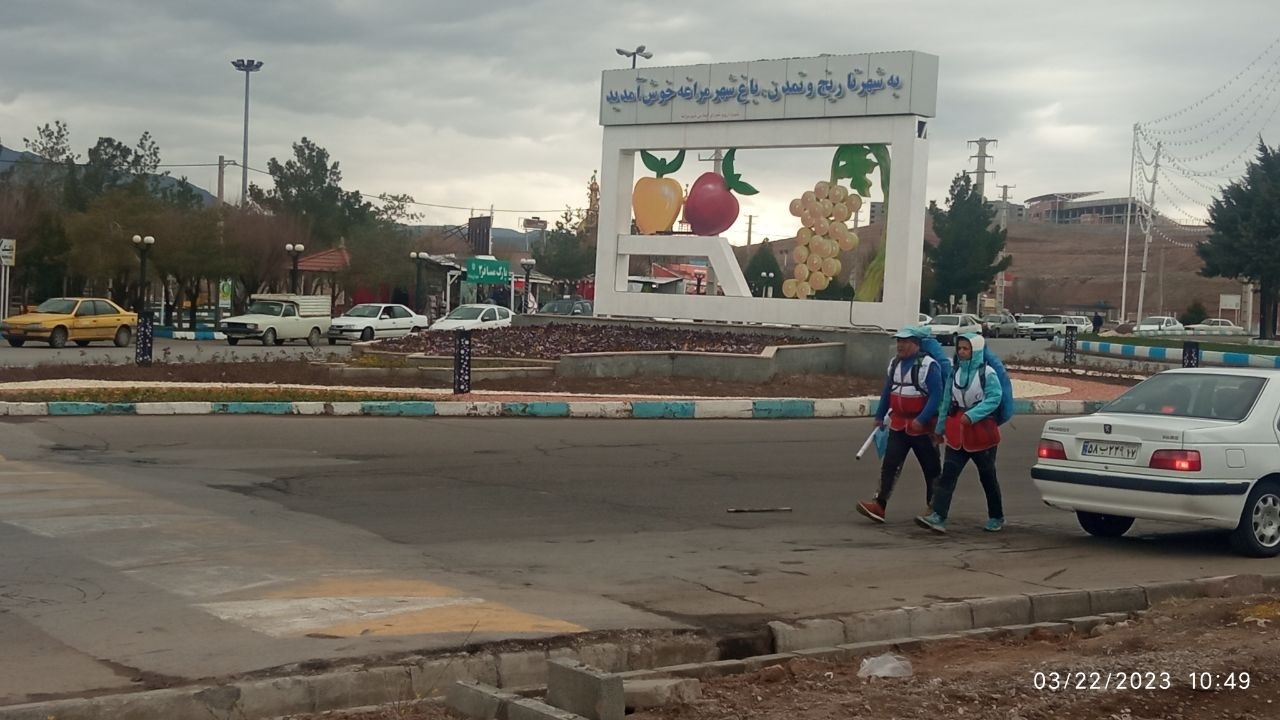 آغاز پیاده روی زوج مراغه‌ای از مراغه تا شیراز