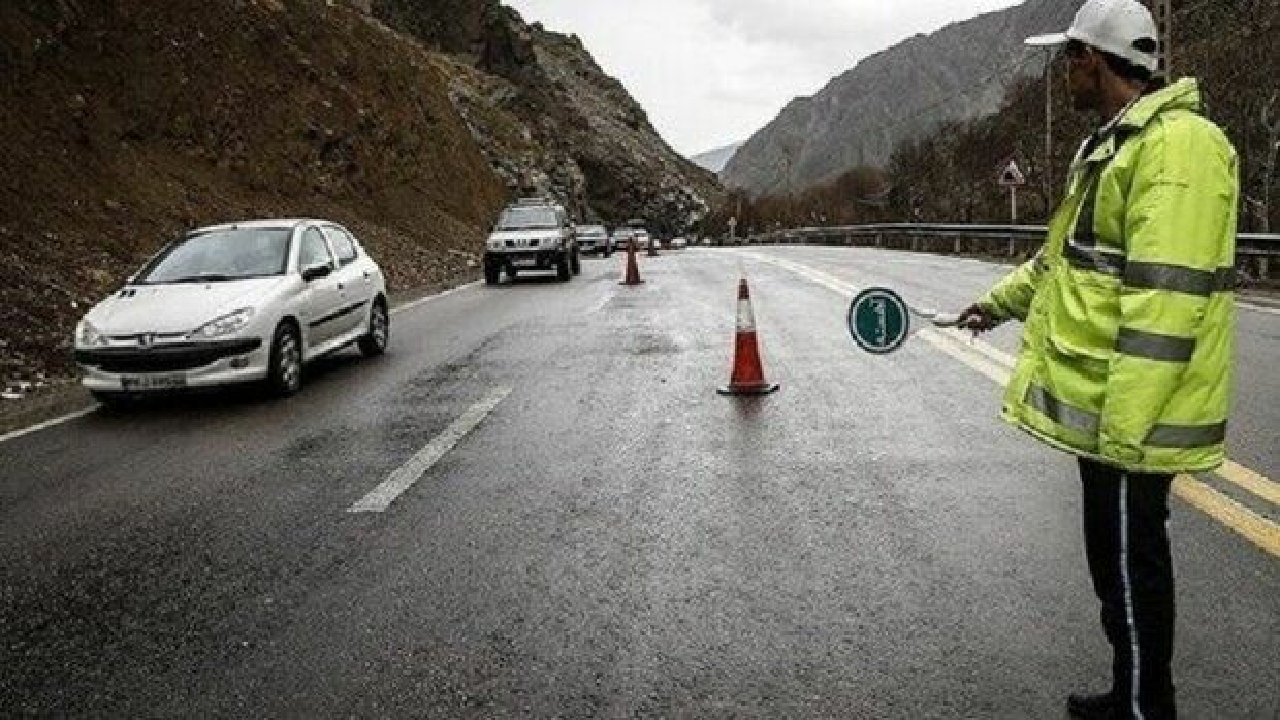 هشدار رییس پلیس راه قزوین نسبت به لغزندگی سطح جاده‌های استان