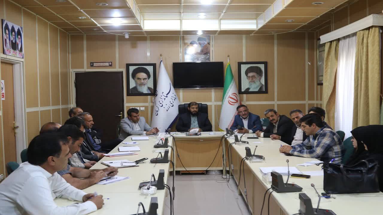 مطالبات کشاورزان زرندی از سرمازدگی فروردین ۱۴۰۱ همچنان بی جواب مانده!