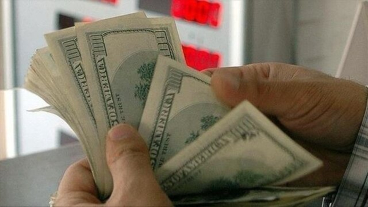 کاهش شاخص در انتظار دلار جهانی