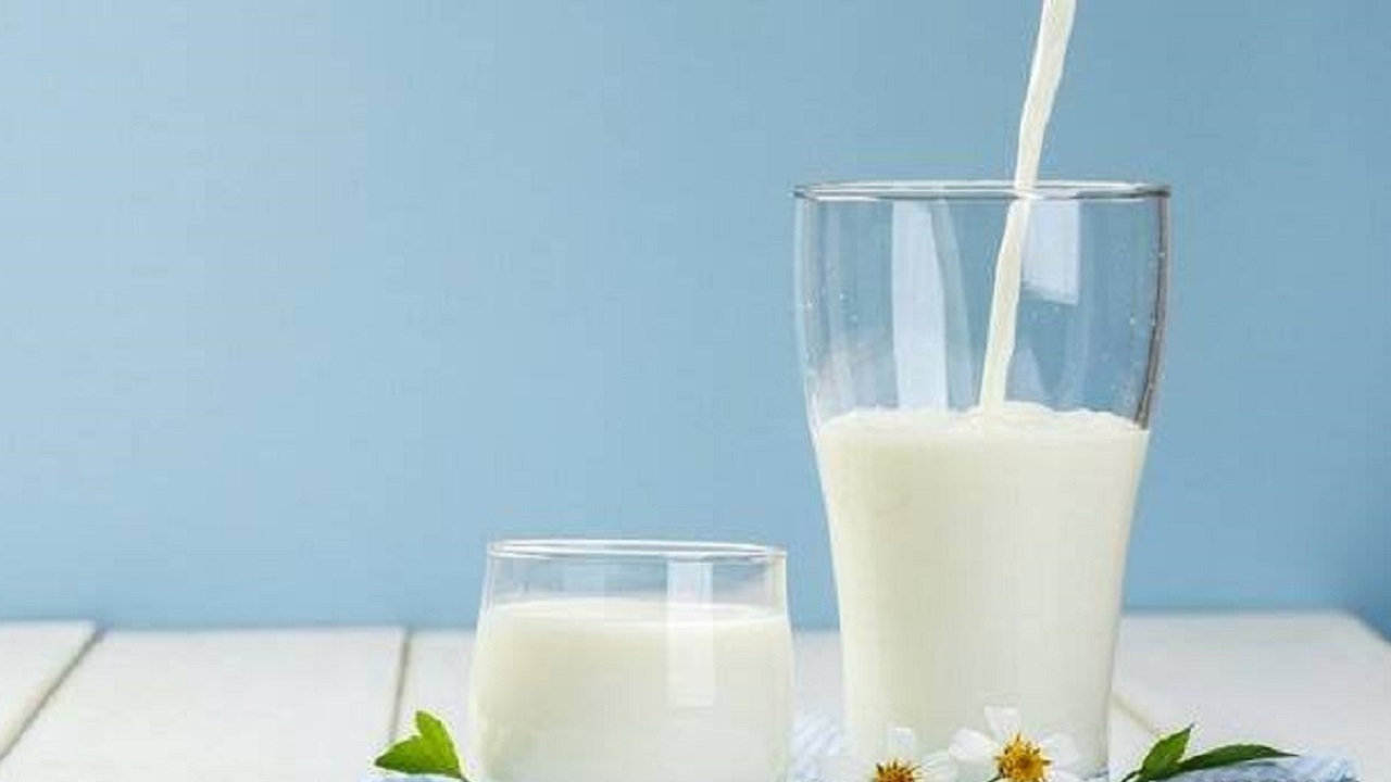 چه زمانی شیر بخوریم بهتر است؟