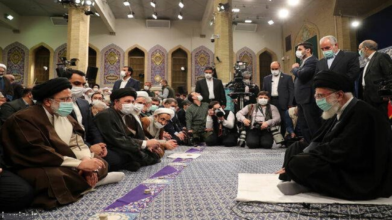 حاشیه‌نگاری یک خبرنگار از دیدار رمضانی مسئولان با رهبر انقلاب