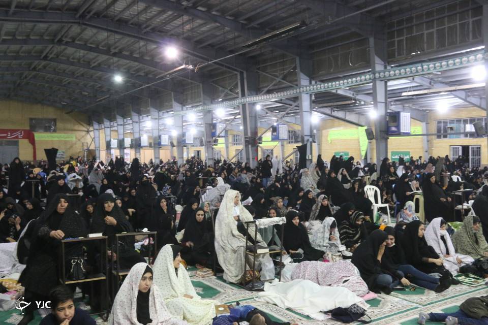 نخستین شب از لیالی قدر در دیار کریمان + تصاویر و فیلم نخستین شب از لیالی قدر در دیار کریمان + تصاویر و فیلم