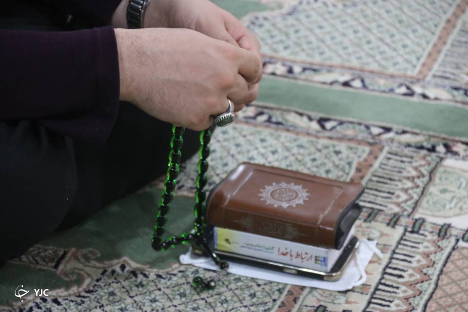 نخستین شب از لیالی قدر در دیار کریمان + تصاویر و فیلم نخستین شب از لیالی قدر در دیار کریمان + تصاویر و فیلم