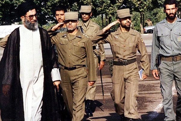 چرا بنی&zwnj;صدر دستور خلع درجه صیادشیرازی را صادر کرد؟