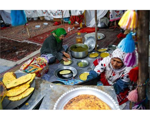 جشنواره افطار اقوام ایرانی در نمایشگاه قرآن کریم