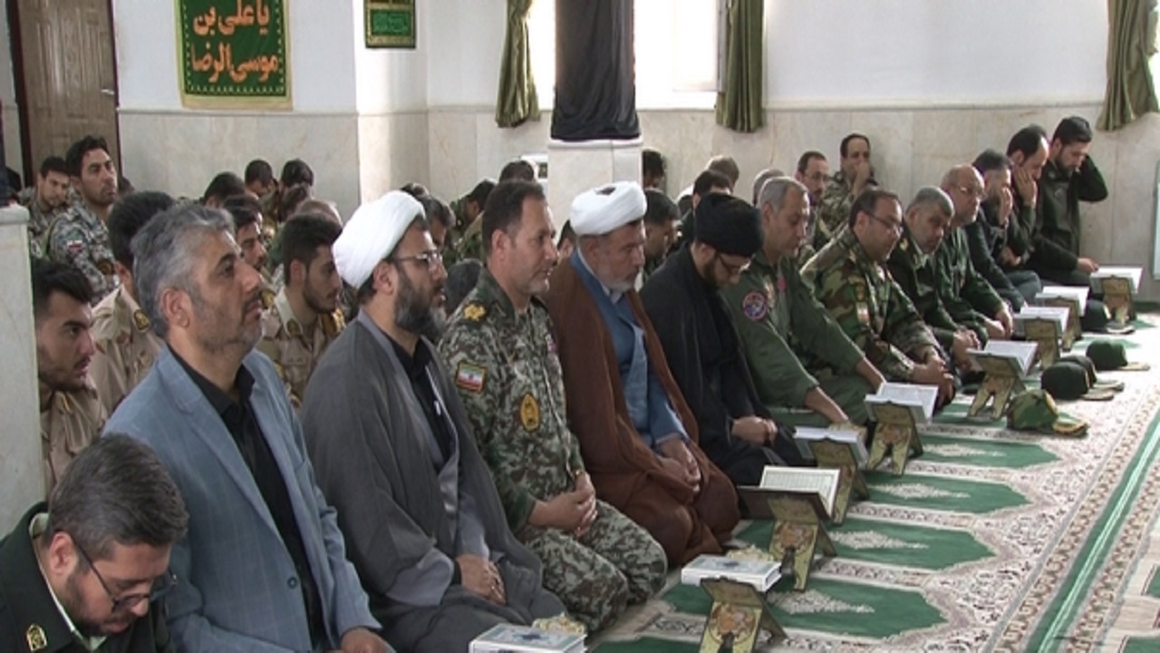 برپایی محفل جز خوانی قرآن در گروه پدافند هوایی حضرت معصومه (س) قم
