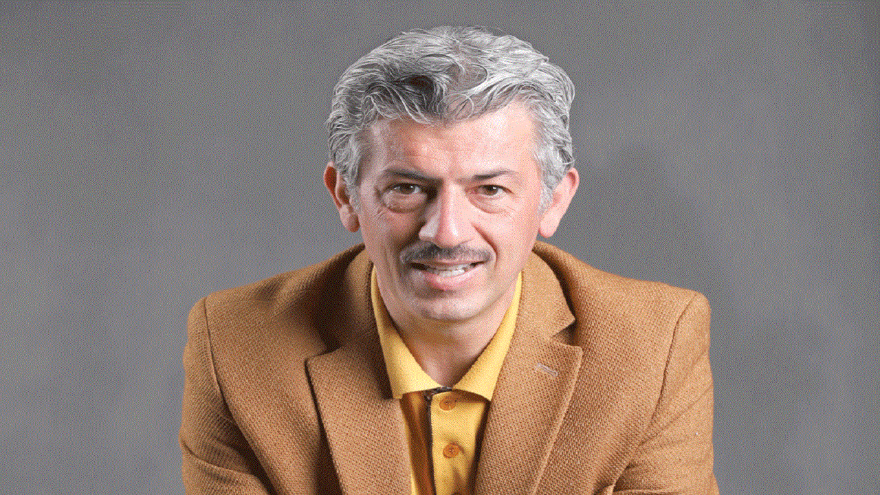 سیروس همتی سه فیلم کوتاه می‌سازد