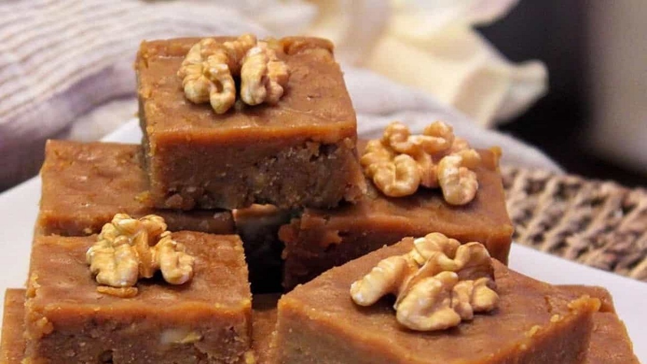 طرز پخت حلوای شیره انگور + فیلم