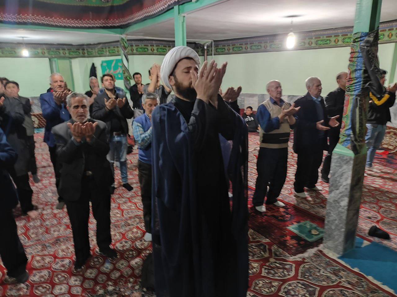 اقامه نماز جماعت اقامه نماز جماعت