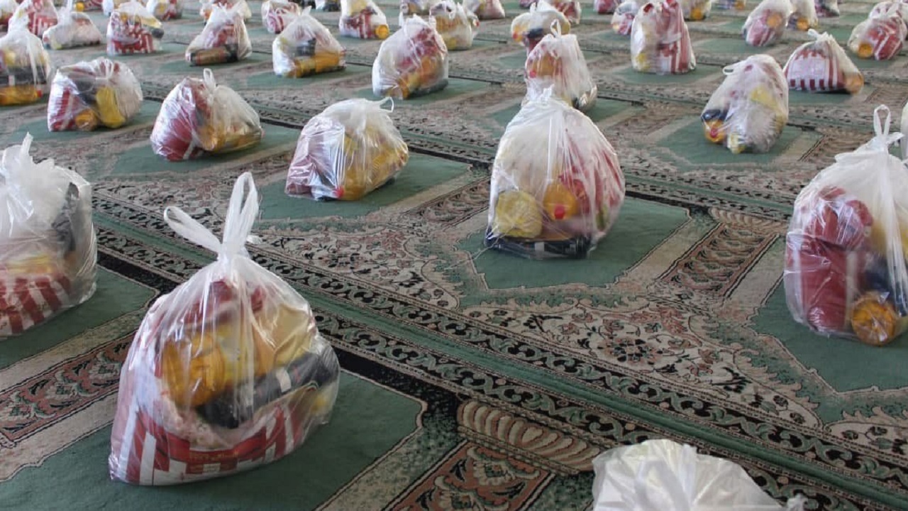 رزمایش کمک های مؤمنانه به مناسبت ماه مبارک رمضان در آزادشهر